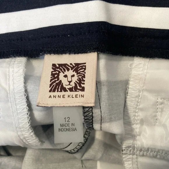 Anne Klein Navy and White Striped Women Shorts - Picture 4 of 9
